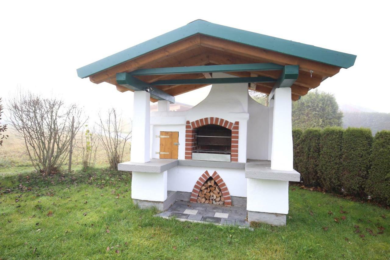 Villa Hasi ไอค์ ภายนอก รูปภาพ