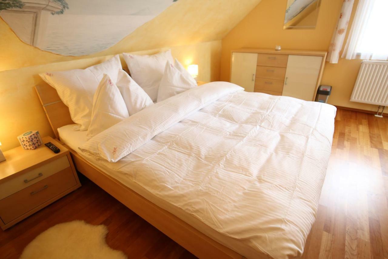 Villa Hasi ไอค์ ภายนอก รูปภาพ