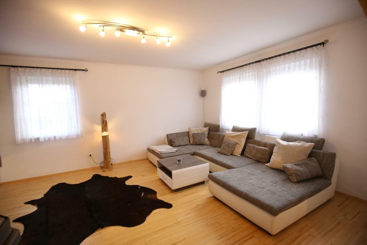 Villa Hasi ไอค์ ภายนอก รูปภาพ